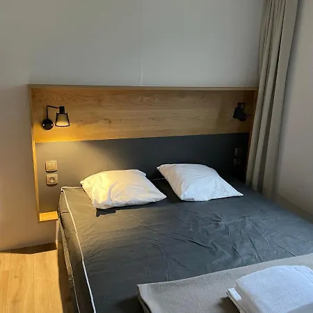 Mobilhome tout confort M9 domaine de Lanniron Quimper Extérieur photo